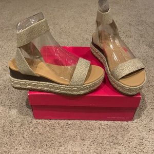 Size 5.5 Dream Pairs Sandals